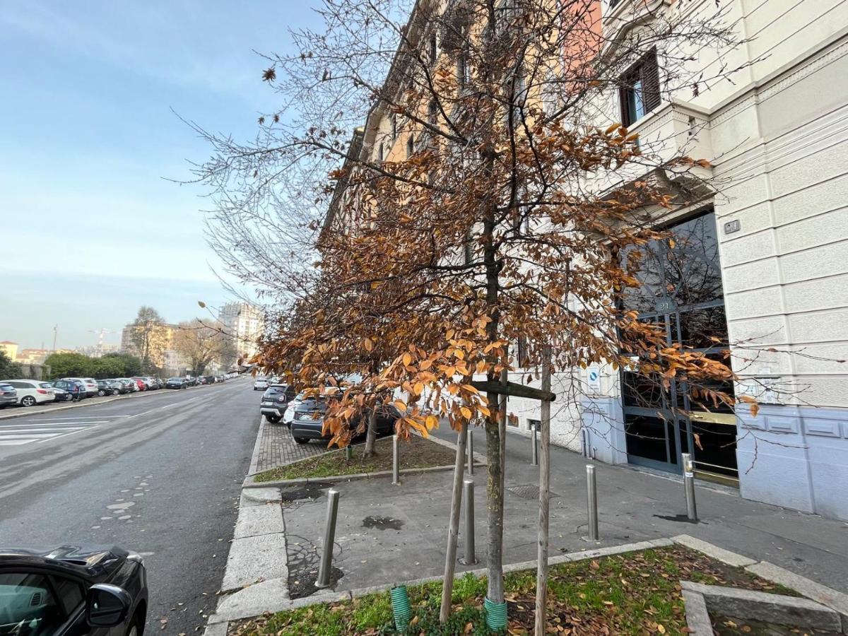 The Small White House In Milan Apartment Luaran gambar